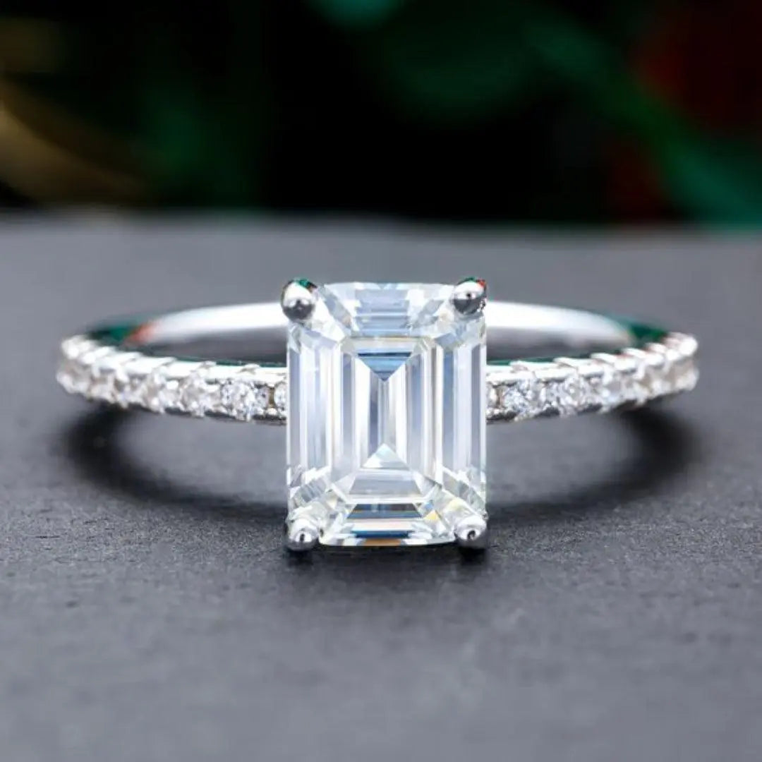 Vintage White Crystal Silver Zirconia Ring