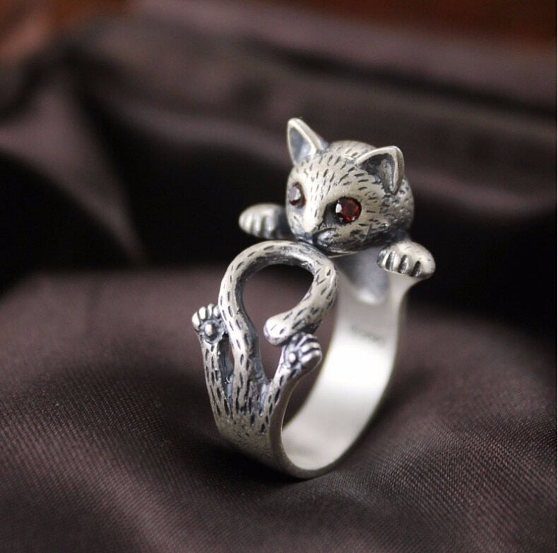 Adjustable hand-painted cat ring in 925 sterling silver