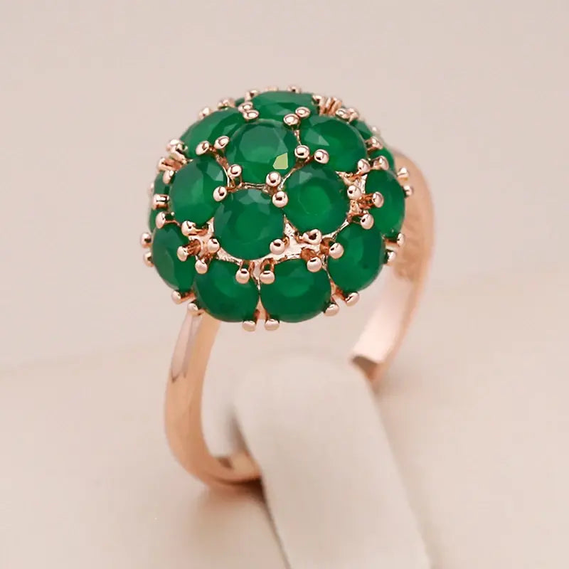 Elegant Ring in Green Crystal