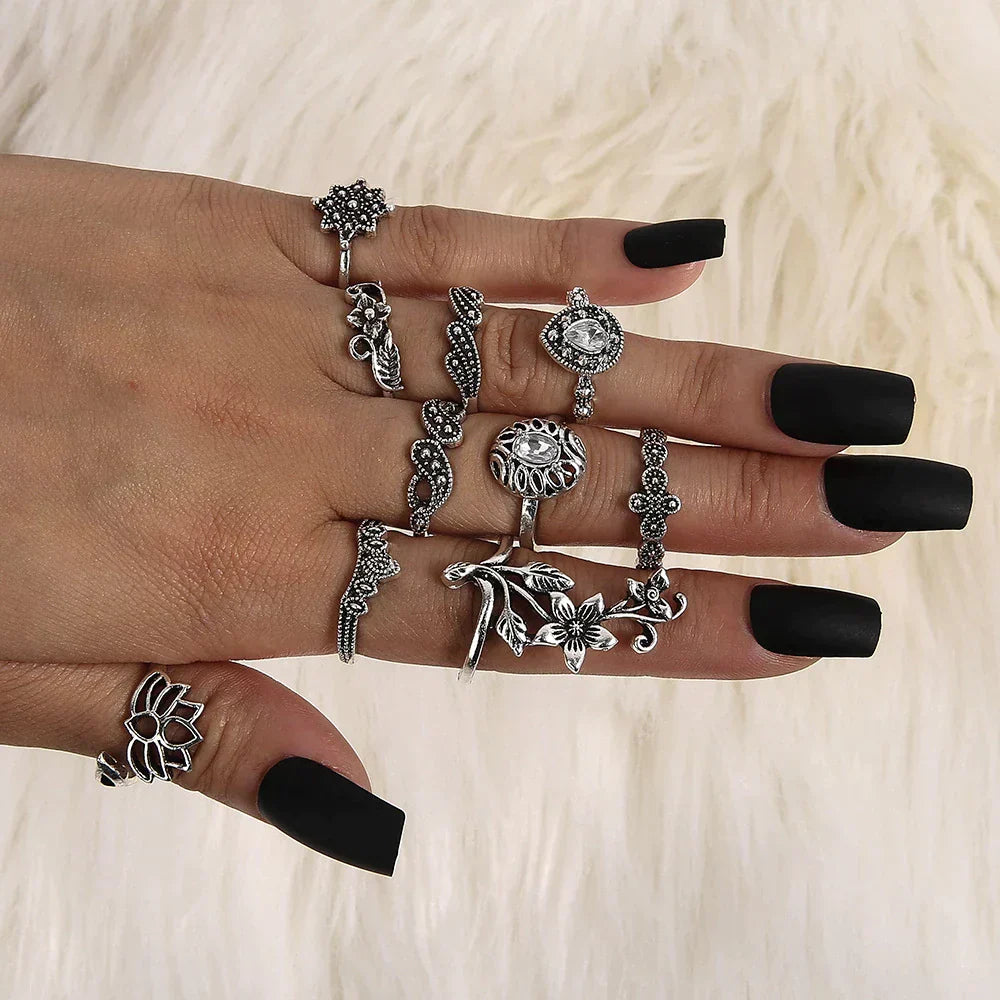Set with Rings in Antique Silver with Enchanted Details