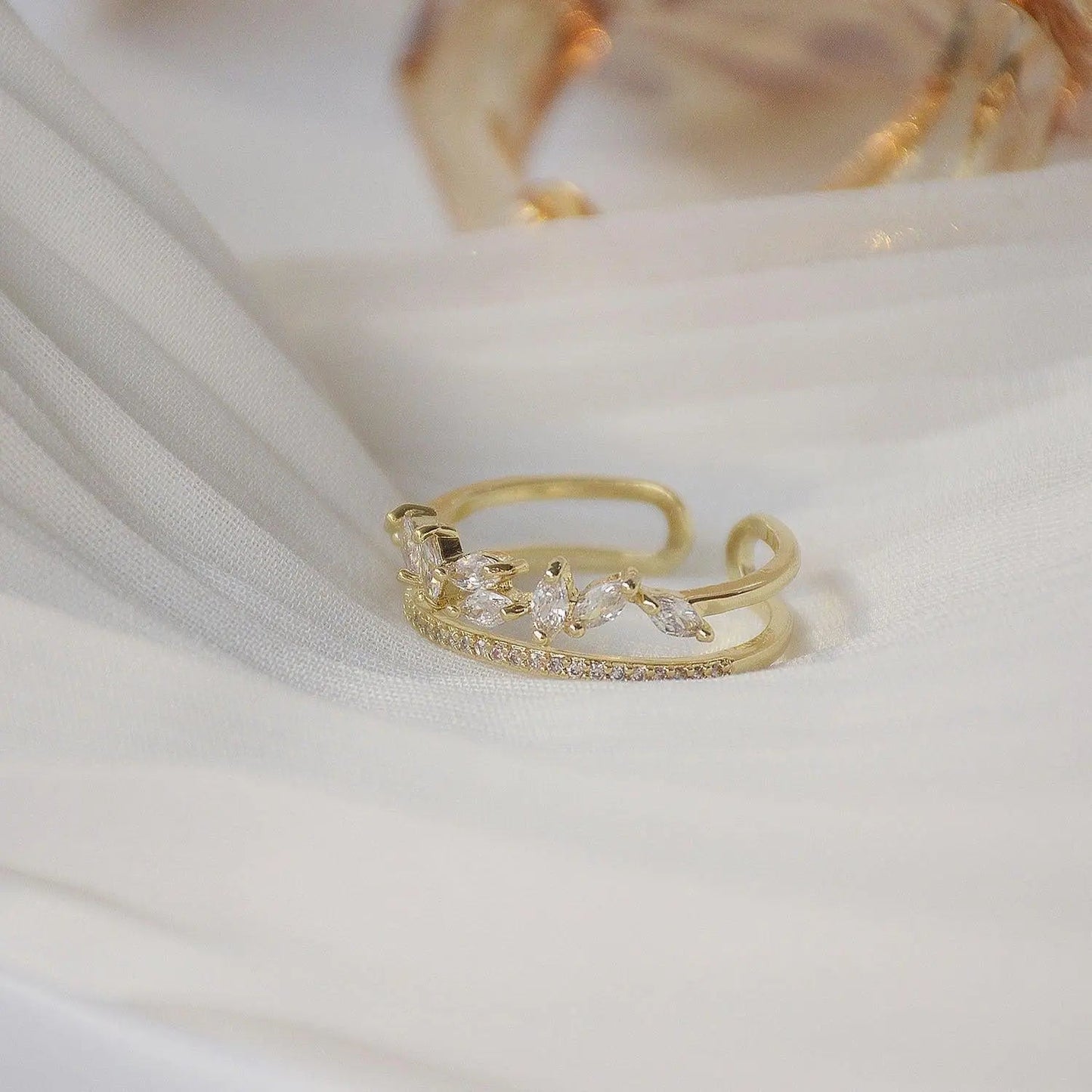 Adjustable Zirconia Ring in Gold