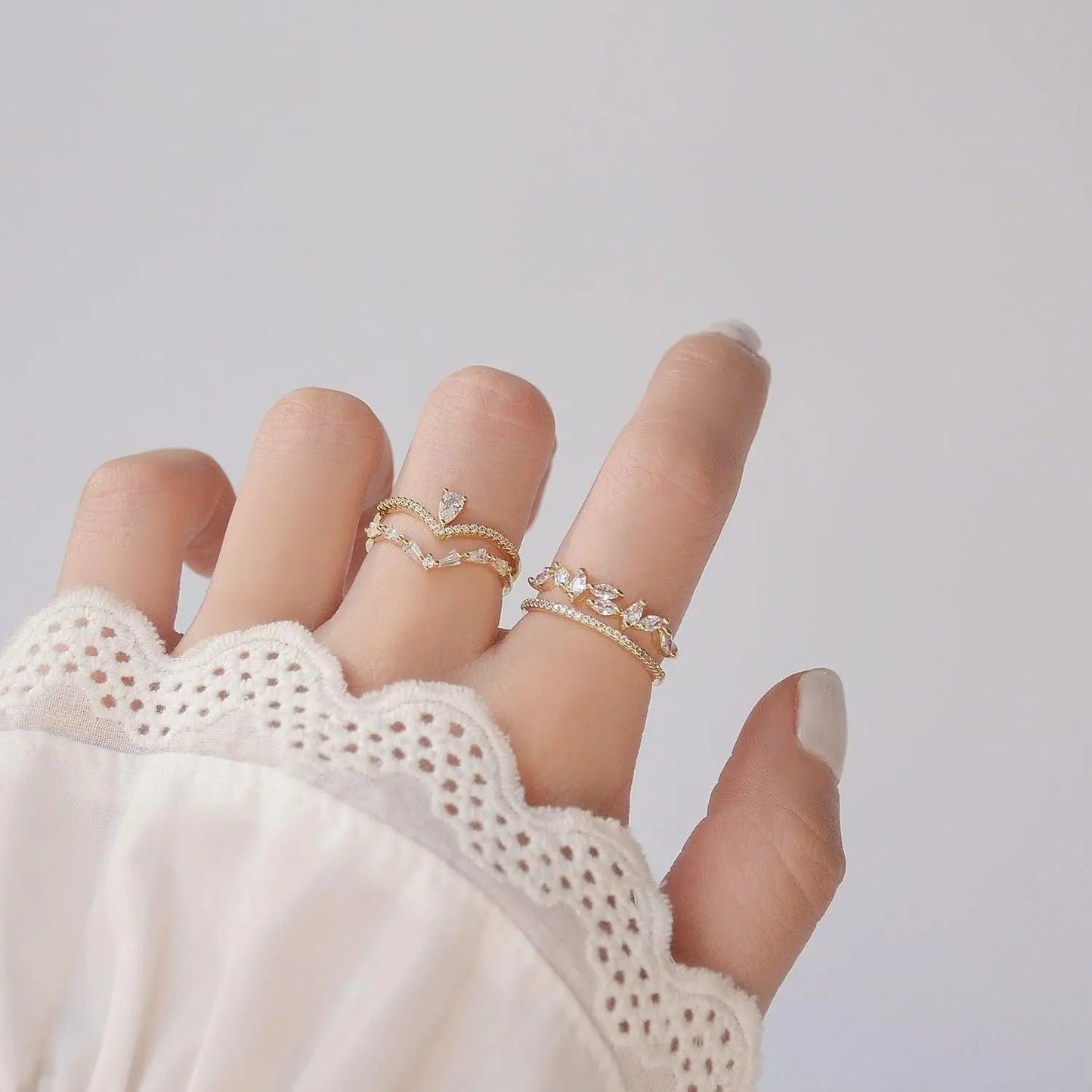 Adjustable Zirconia Ring in Gold