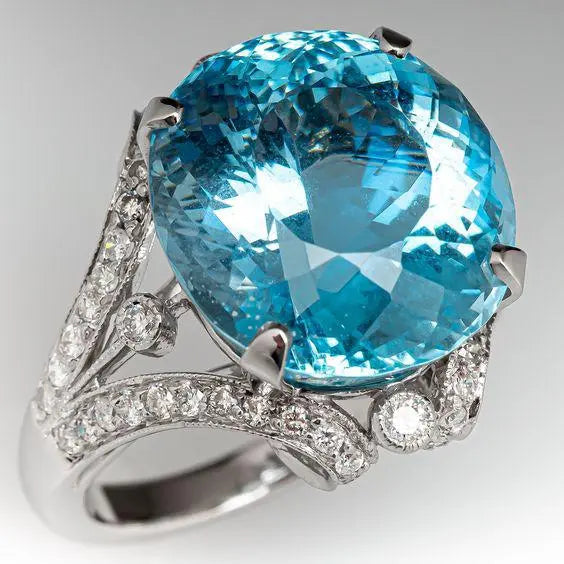 Ring with blue crystal made of sterling silver