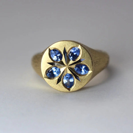 Ring with blue crystal flower in vintage gold